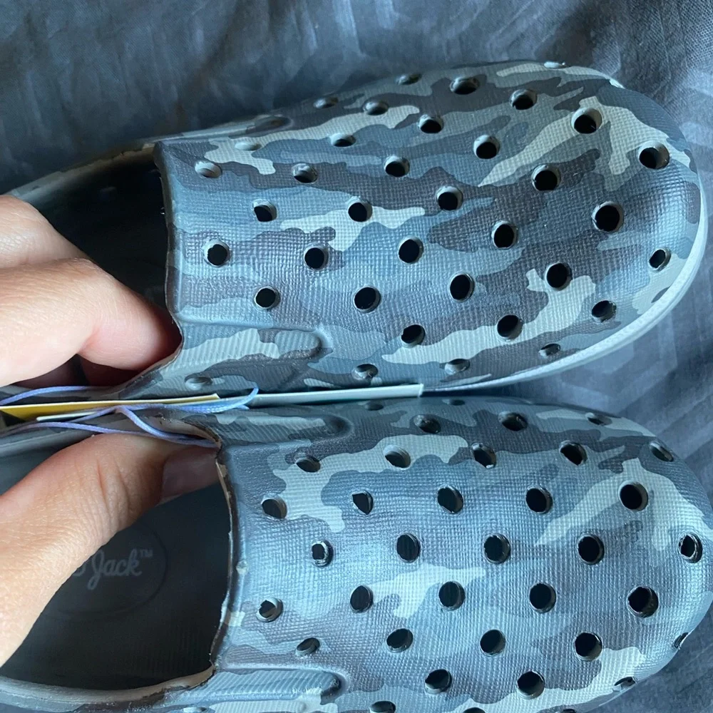 8c water camo shoes